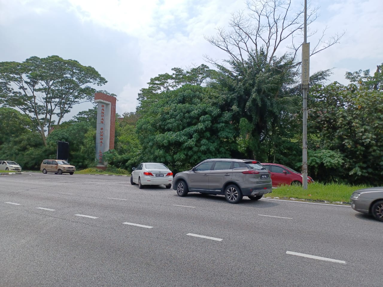 大都会/双溪龙大路2个U转路口太危险建议封锁