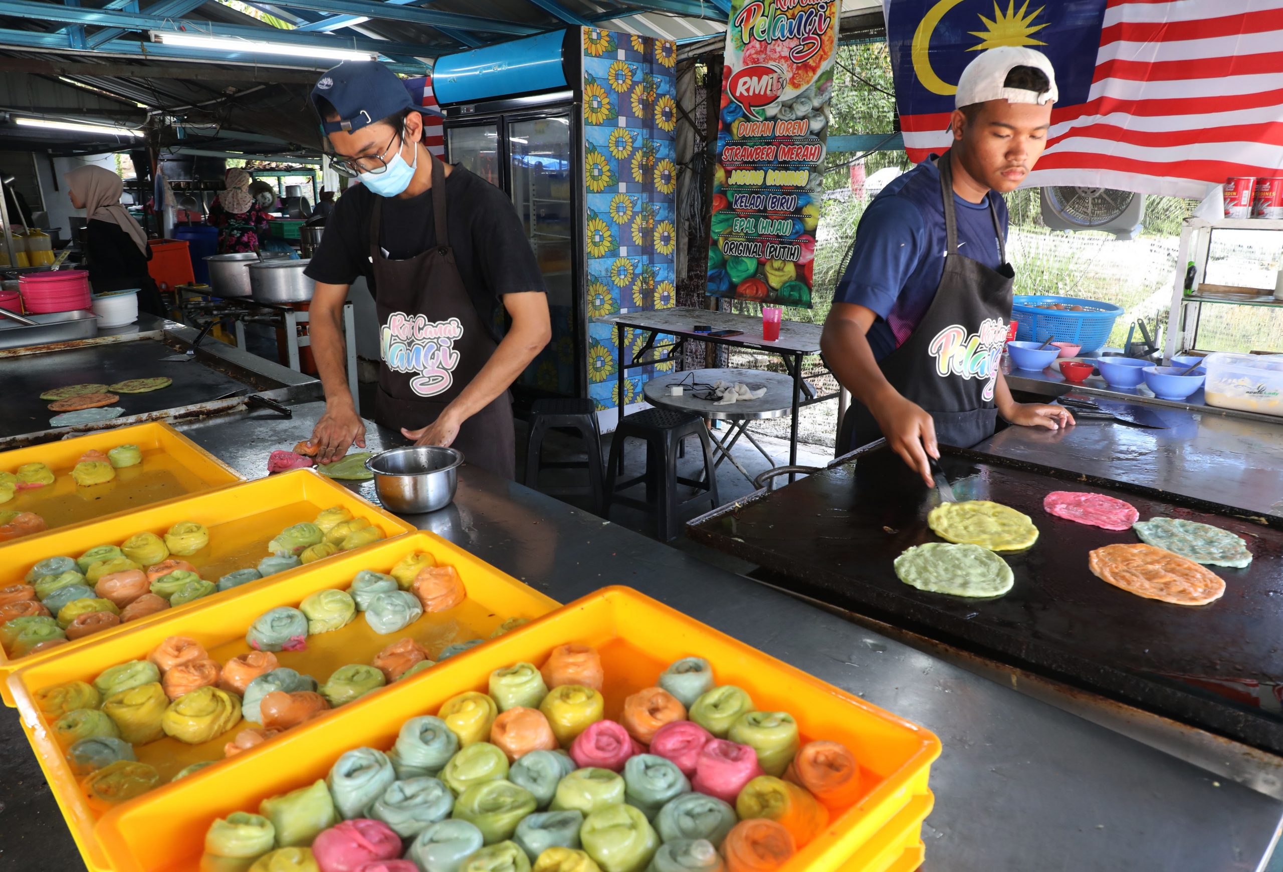 大都会封面/“彩虹煎饼”吸客，间接带动经济、旅游