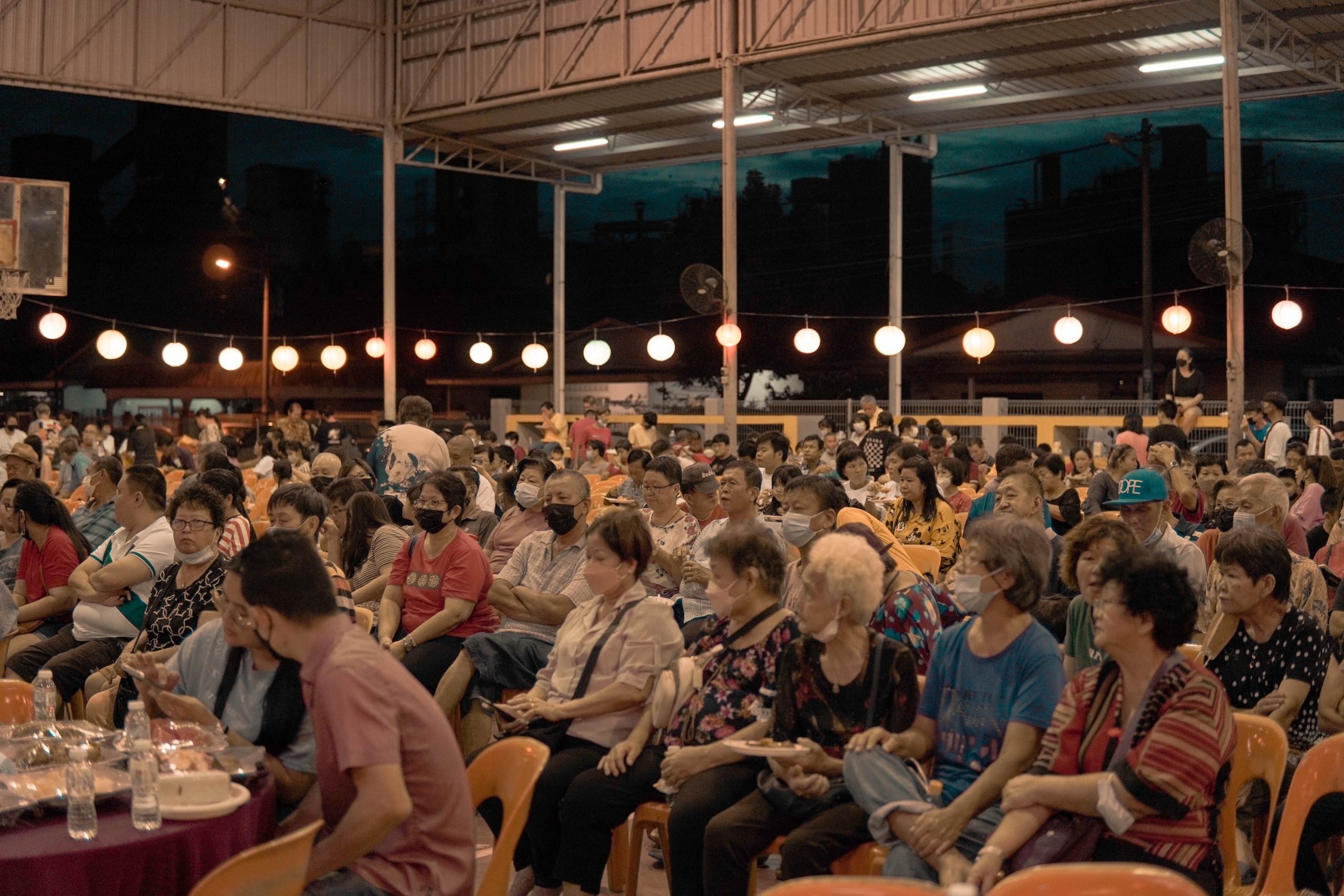 大都会/疫后秋晚会,蔡伟杰指再次感受社区美