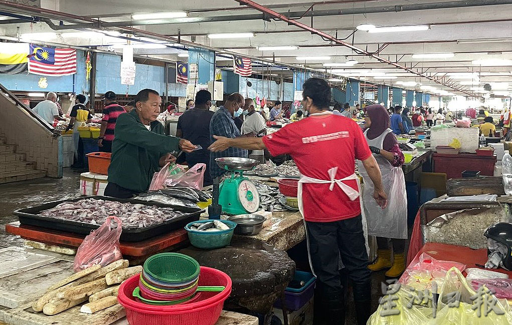 大霹雳时事焦点／多数民众逛街出游不松懈  继续“罩”顾好自己 