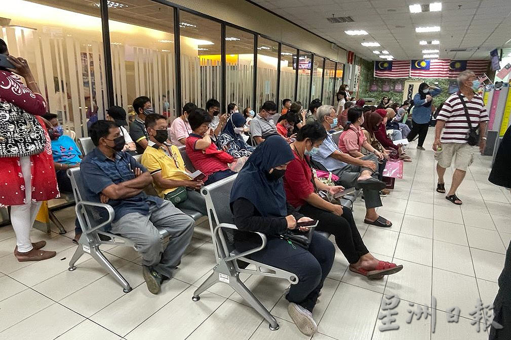 大霹雳时事焦点／多数民众逛街出游不松懈  继续“罩”顾好自己 