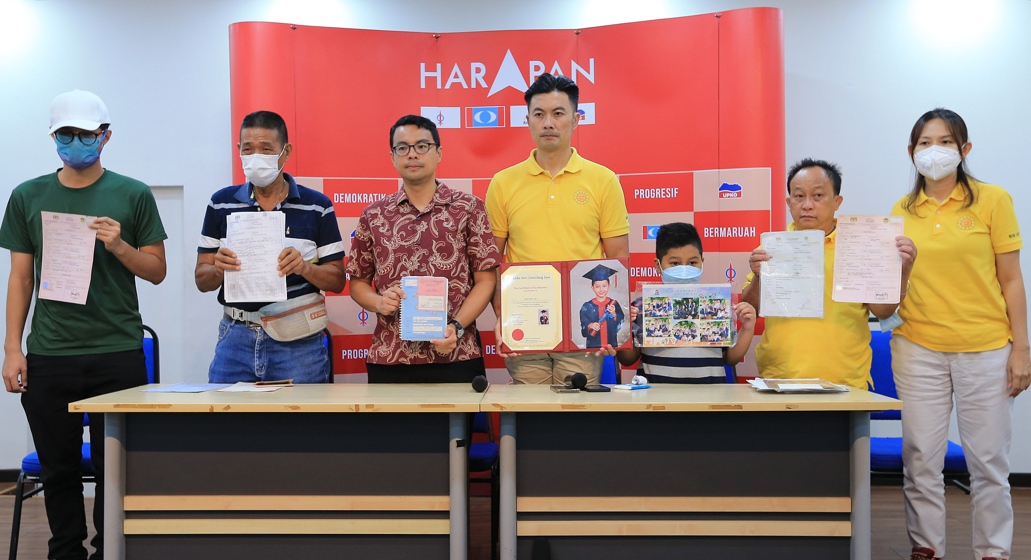 大马爸爸迟注册结婚，导致孩子出世无公民身分