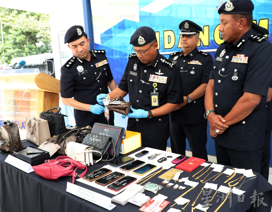 妻报复买凶杀夫14刀  警方：女嫌犯策划已久  谎称“劫杀”