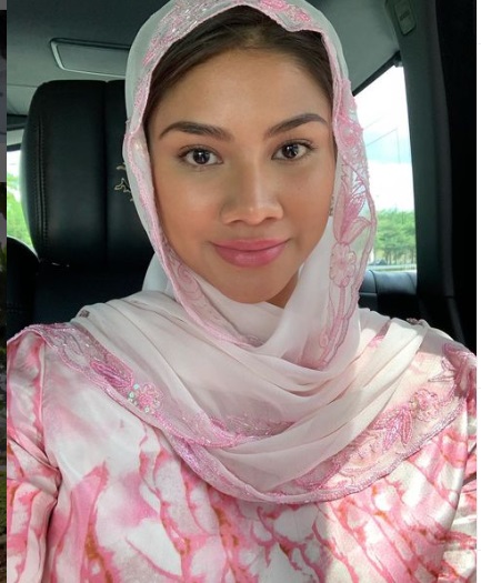 少女被虐打柔王妃也愤怒！警方证实：继父踩她头部