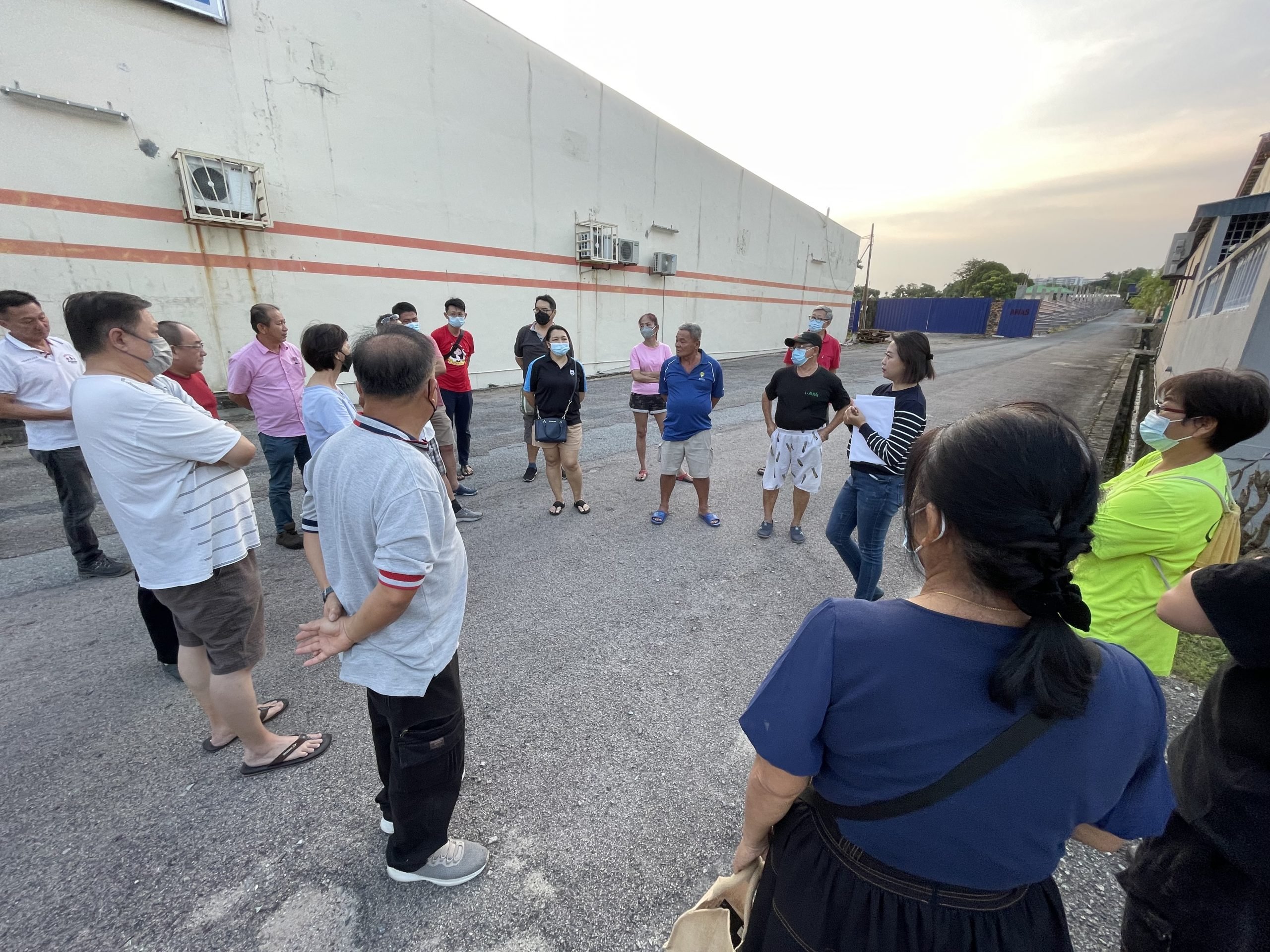 **已签发**柔:封面:住宅区旁建殡仪馆引居民反弹,新山中华公会:暂搁置并另寻解决方案