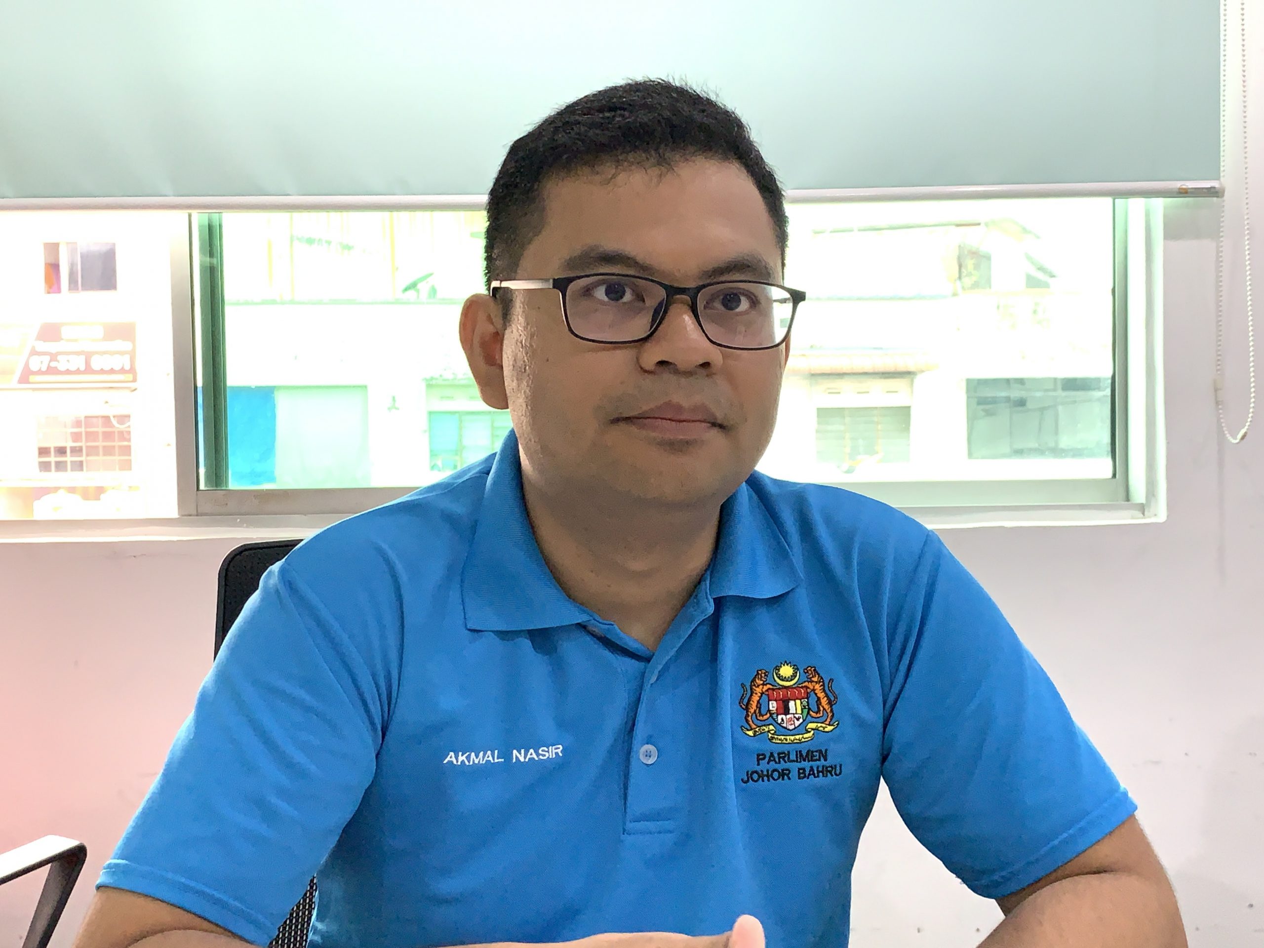 **已签发**柔:第三版头条(4文之二):虽不在柔佛上阵,阿克玛:人民的支持就是给拉菲兹信心