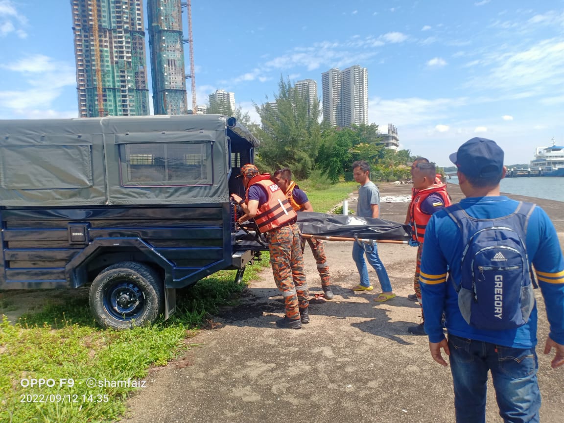 **已签发（只供网文）***柔：经一夜搜寻后，携子跳海失踪母遗体今下午被寻获