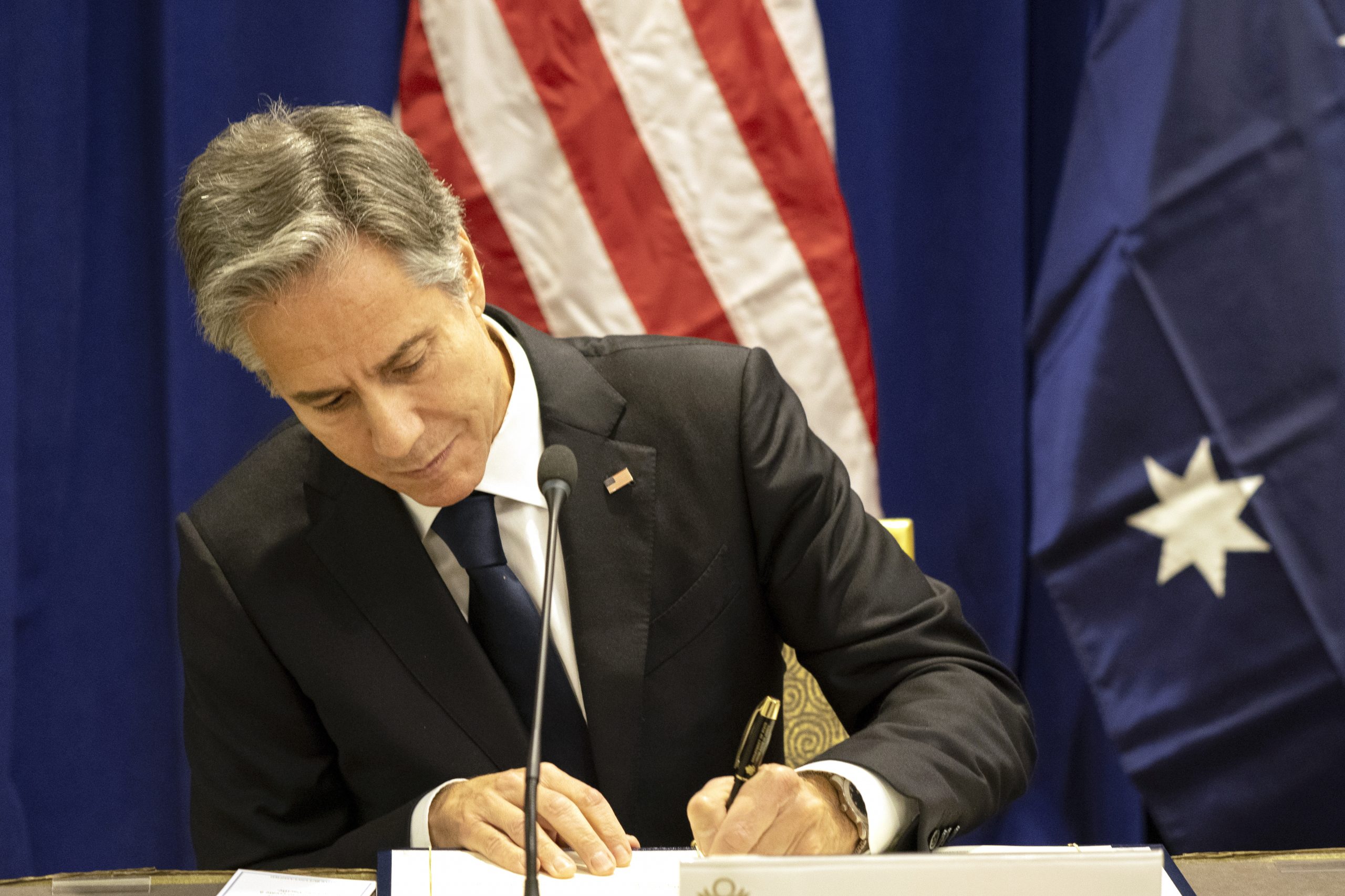 布林肯:要是晶片生产受到干扰或对全球经济有毁灭性影响