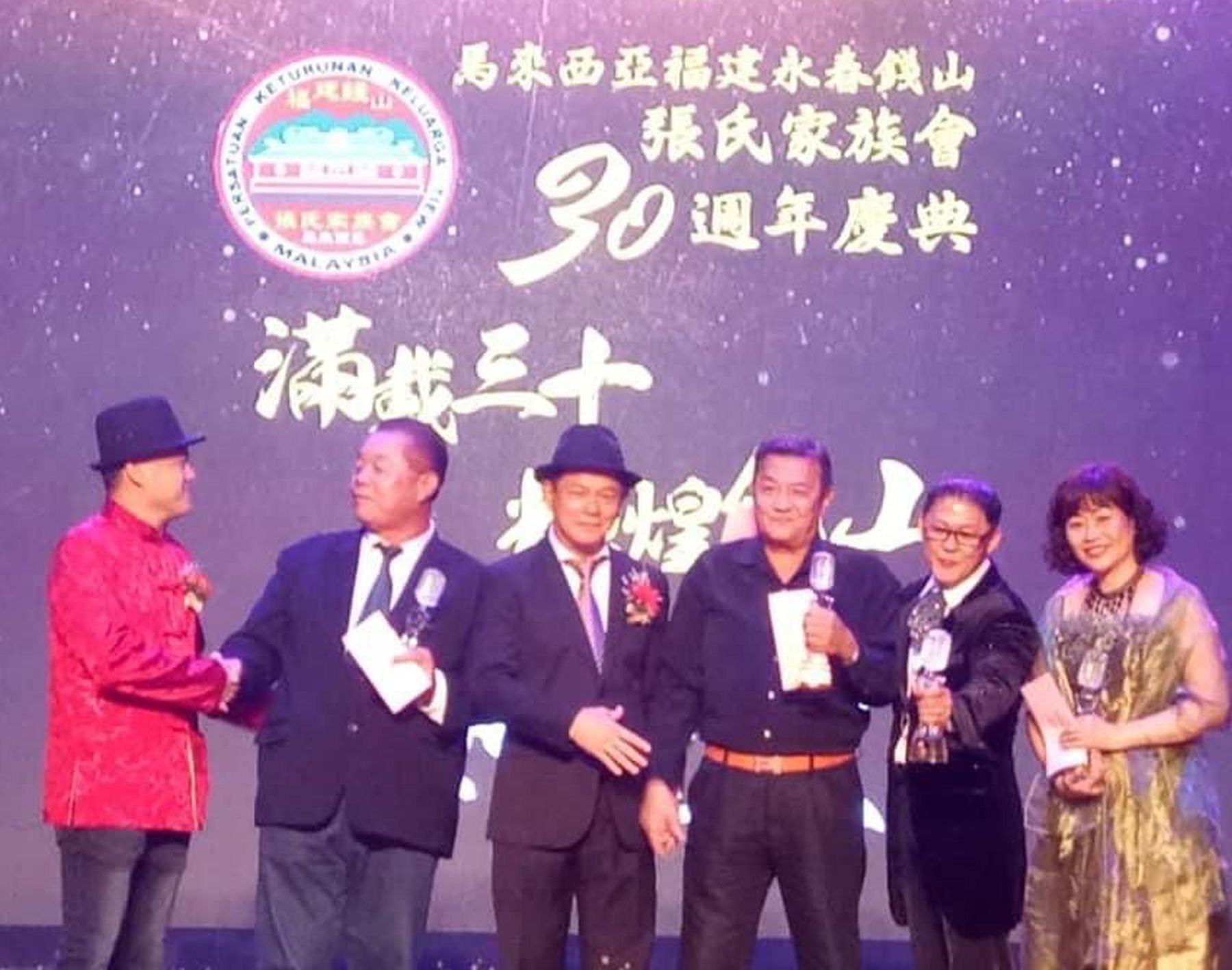 带你去找爱 | 一家爱唱歌家庭更有爱 张保仔用歌声唱出热情