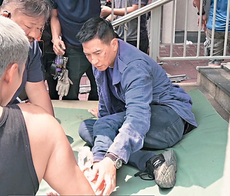 张家辉跳桥失误崴脚 《爆裂点》下月来马拍