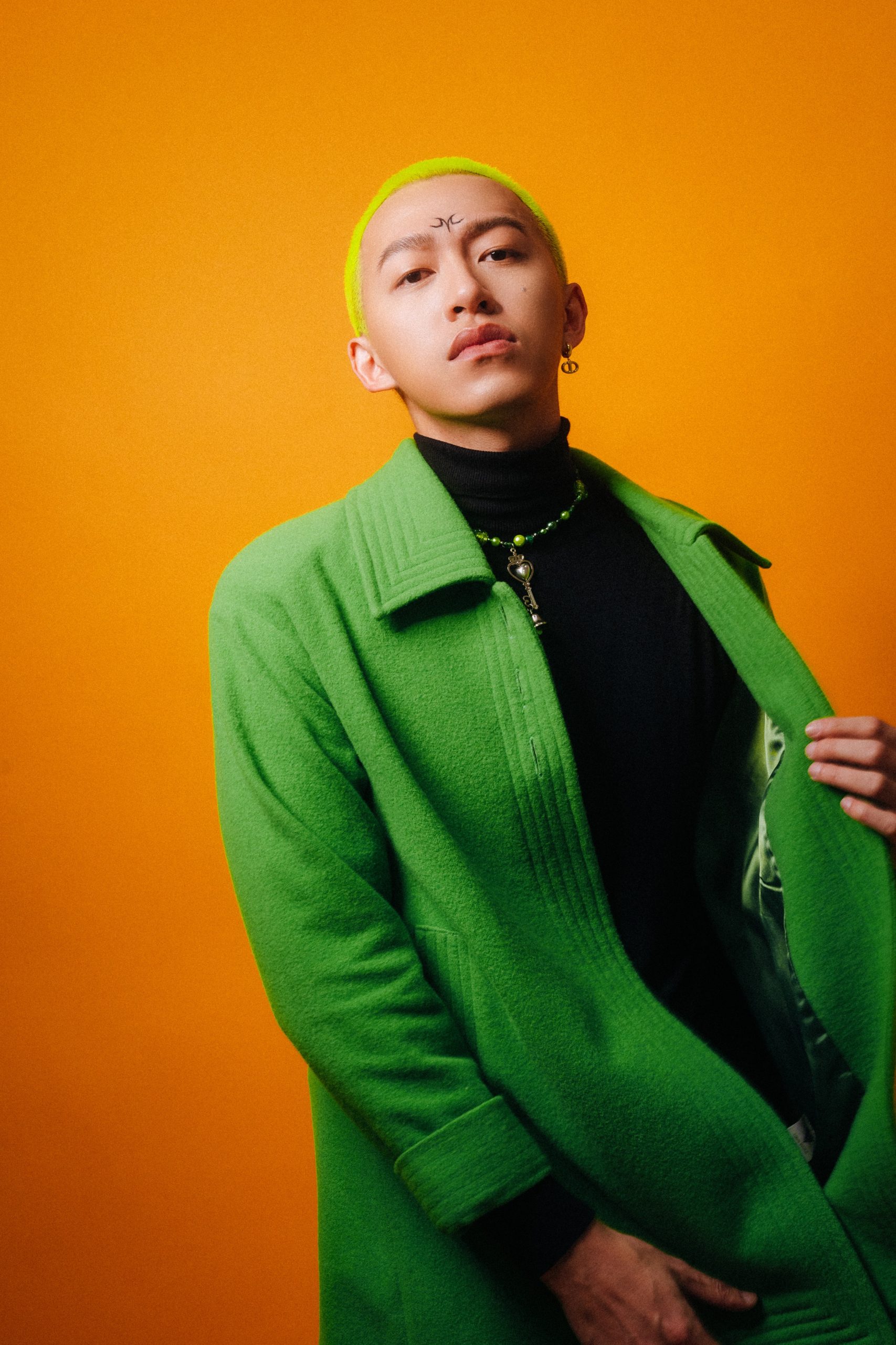 张智扬Ah Boy变Bad Boy 话题人物躺着“中枪”