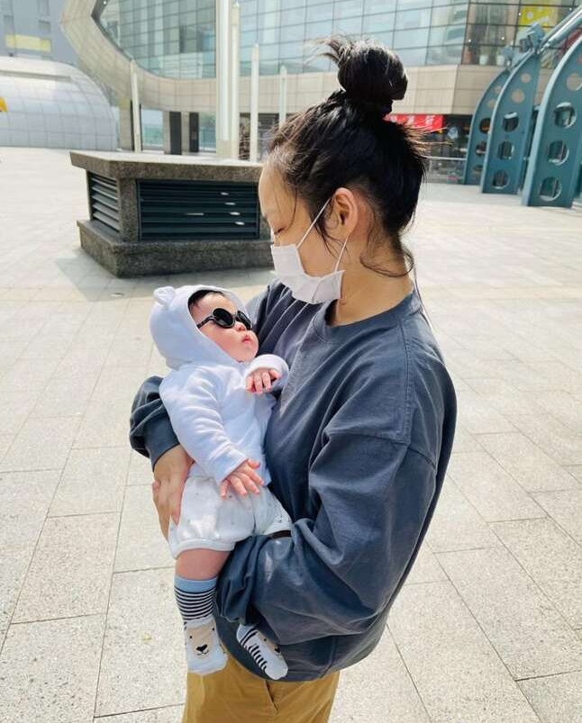 徐佳莹挺孕肚拍MV   二胎性别曝光 