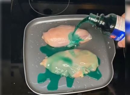 拼盘 社交网现感冒药水煮鸡肉挑战 FDA斥损健康