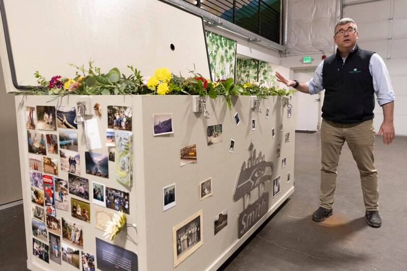 拼盘/尘归尘土归土 人体堆肥成新型环保处理遗体方式