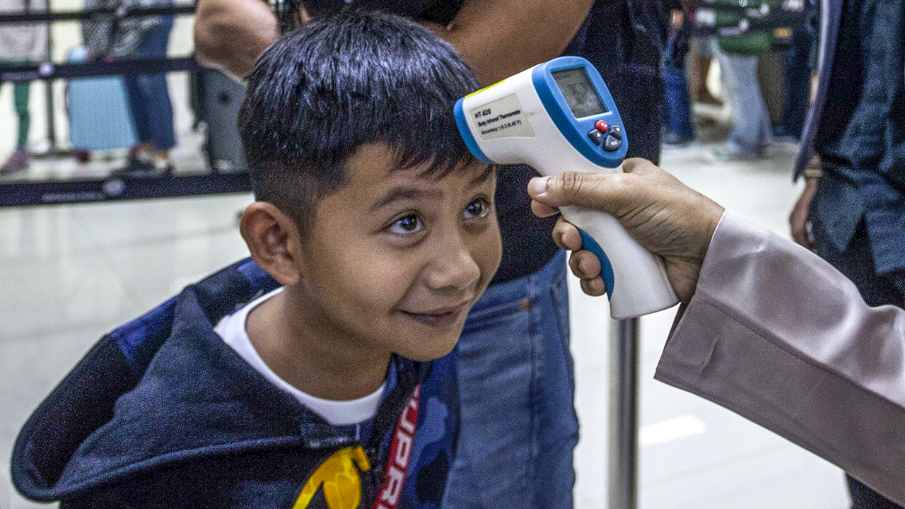 拼盘／肤色黑比较不会发烧？ 研究指出肤色会干扰光的反射