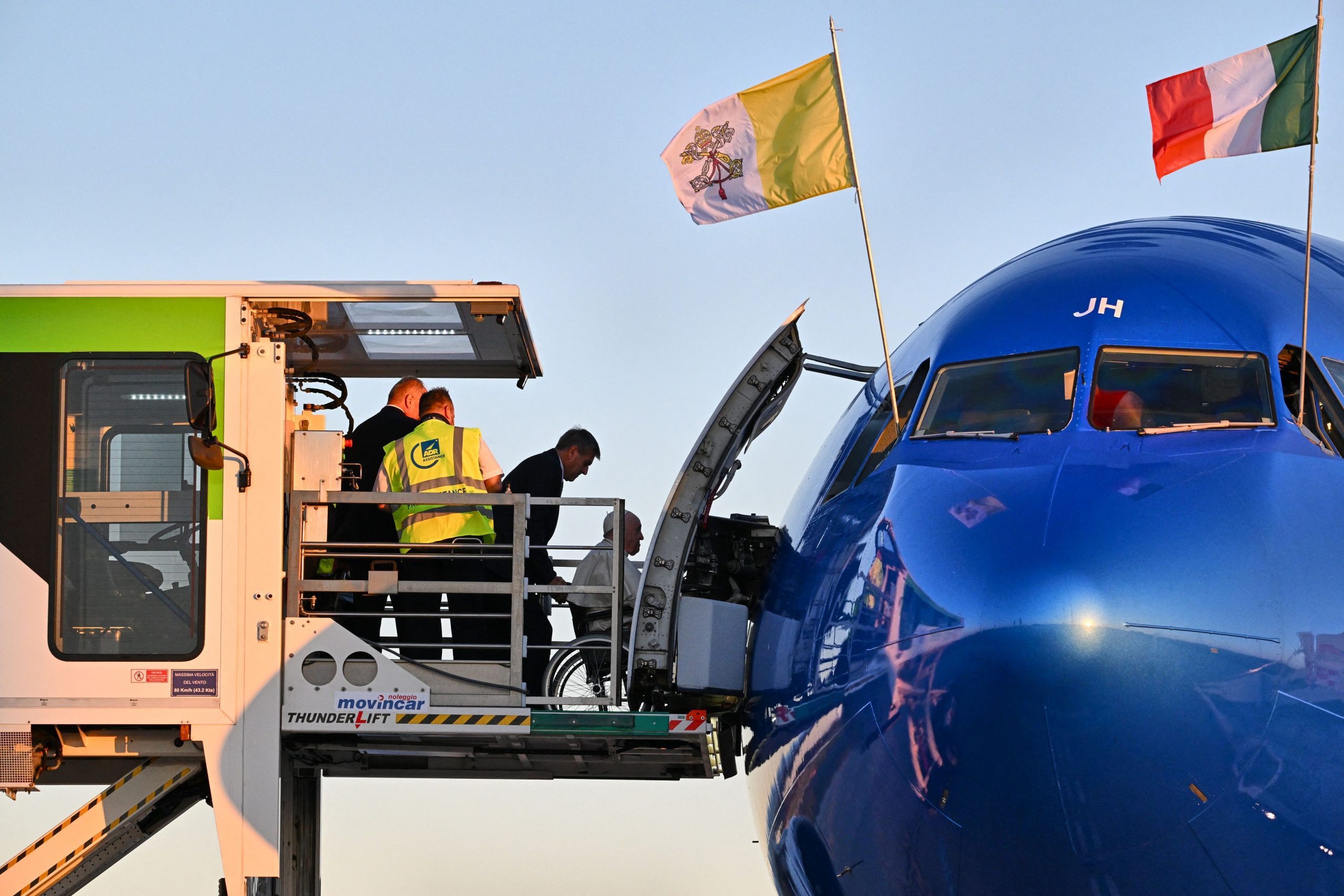 教宗方济各访问哈萨克 展开中亚和平之行