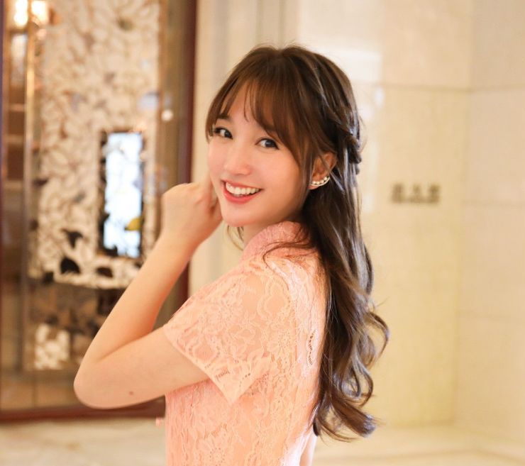 曾暧昧林俊杰爆红 金莎突晒“比心照”认爱素人男友