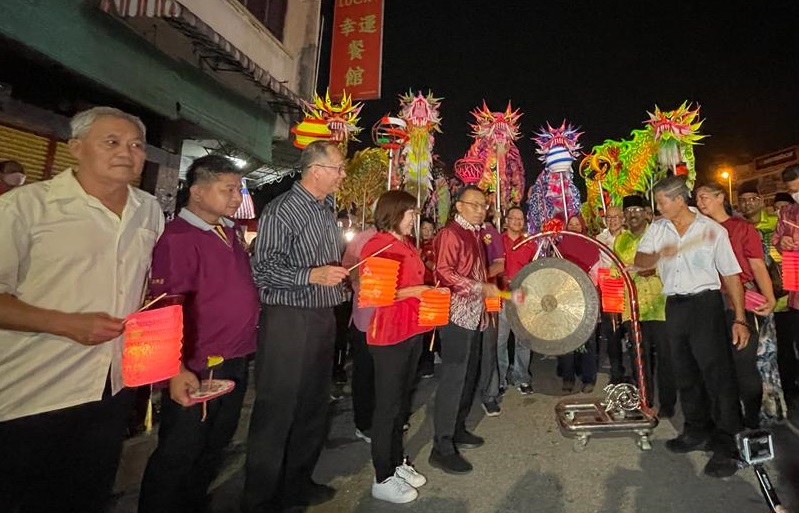 月满中秋乐聚广肇 各族欢喜共聚庆佳节