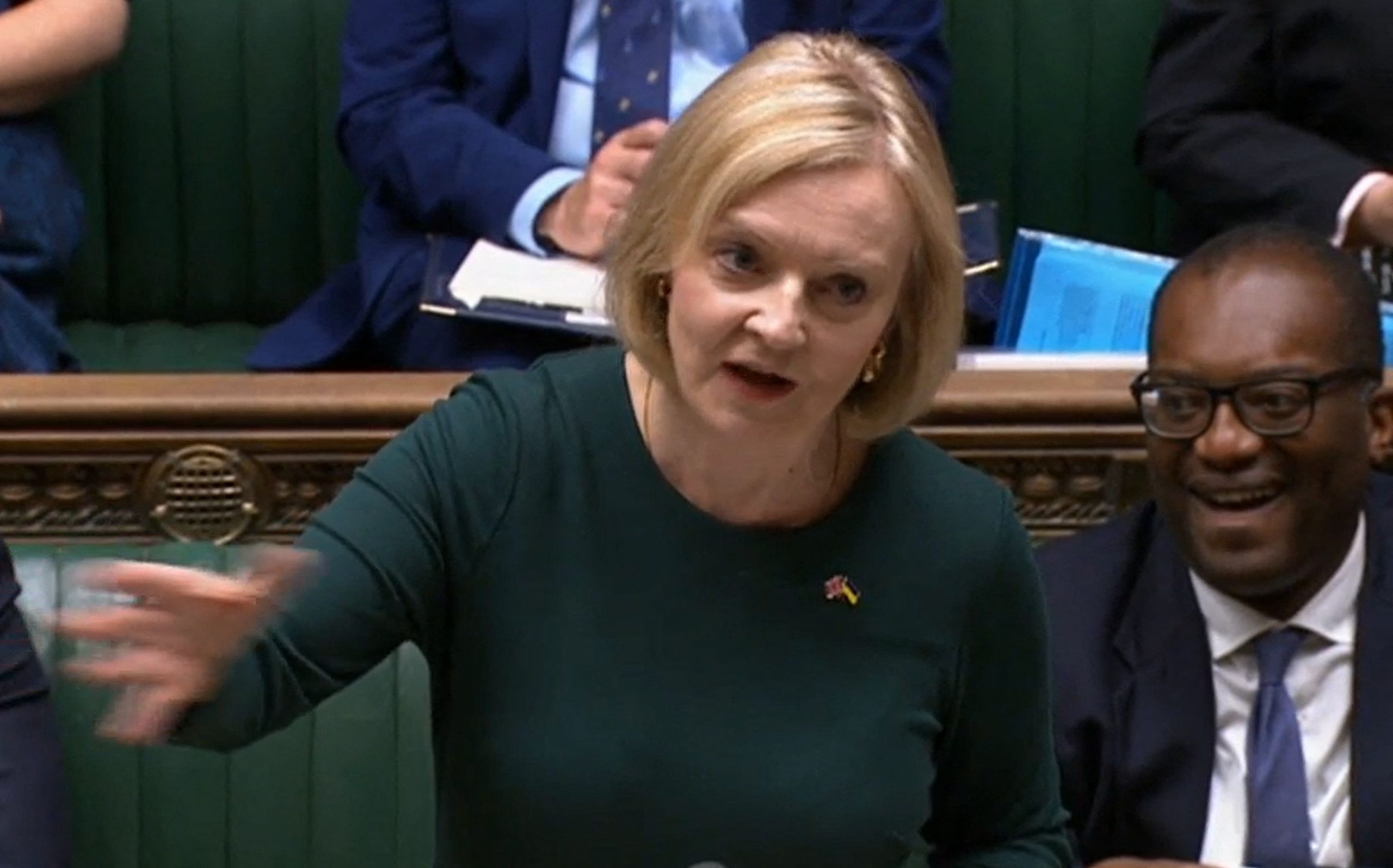 有片)英相特拉斯被挖出早年黑历史 “反对王室生来便可统治他人”