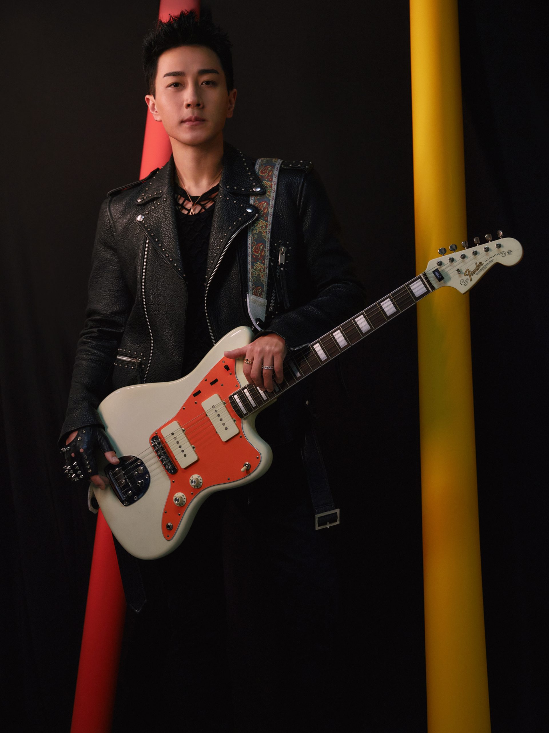 杨幂眼角受伤2个月 伤疤首度曝光