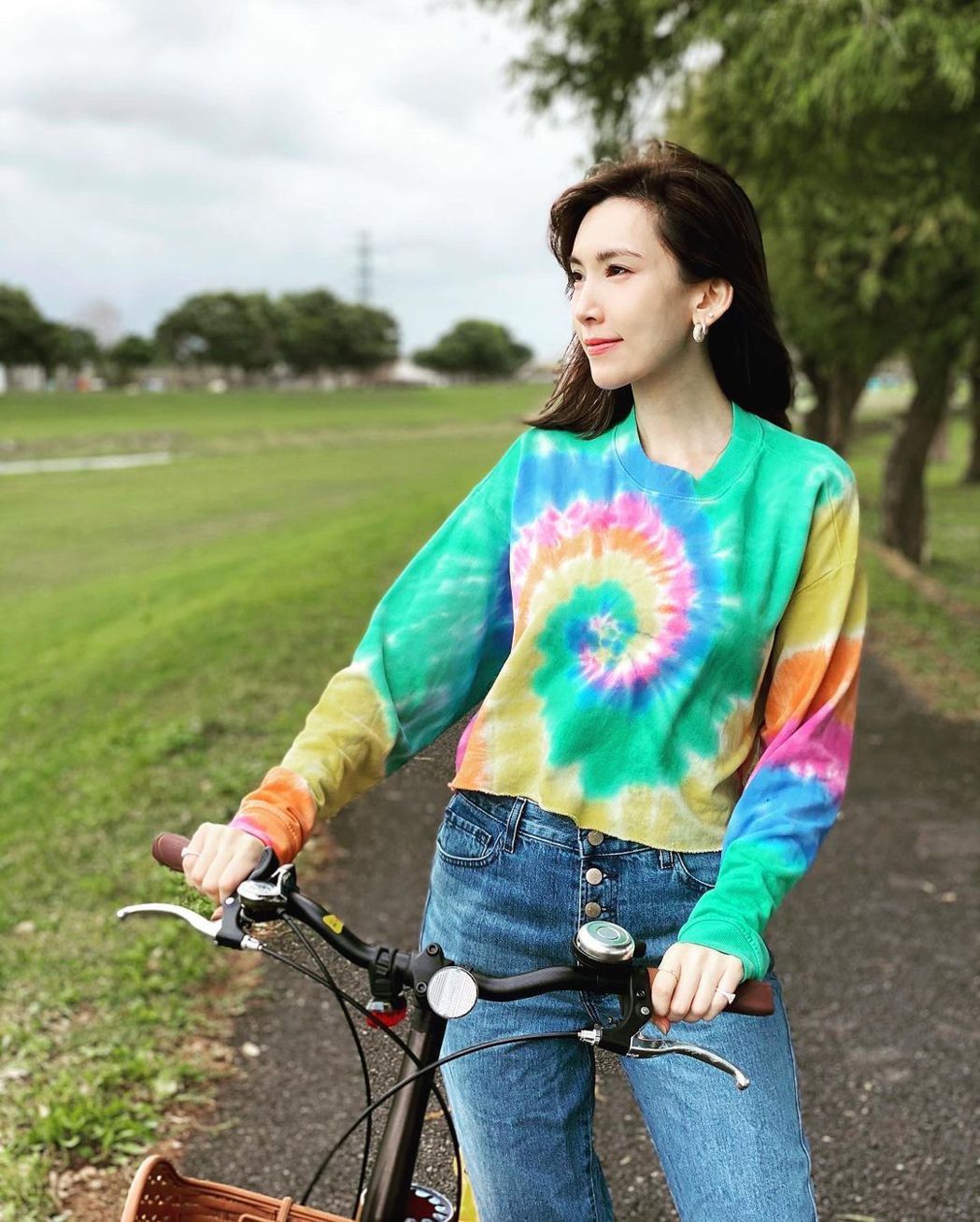 林志颖妻痛心儿子被黑 泪还原车祸现场