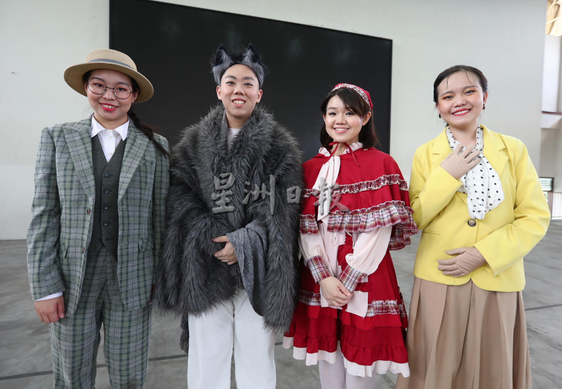 柔04：头条之一：本报指定宣传：公益儿童剧《小心，别上当！》柔南区华小巡演圆满落幕