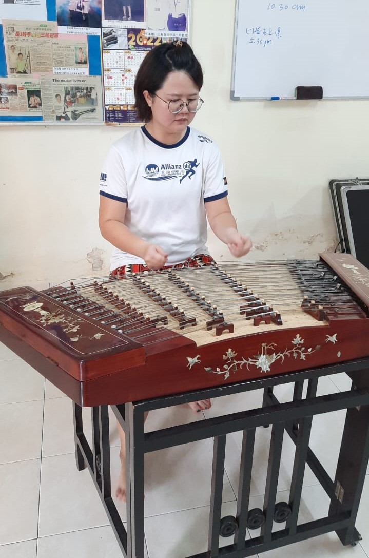 柔:封底:《今日面谱》:从被人鄙视到获得认可,华乐老师终身积极推广华乐