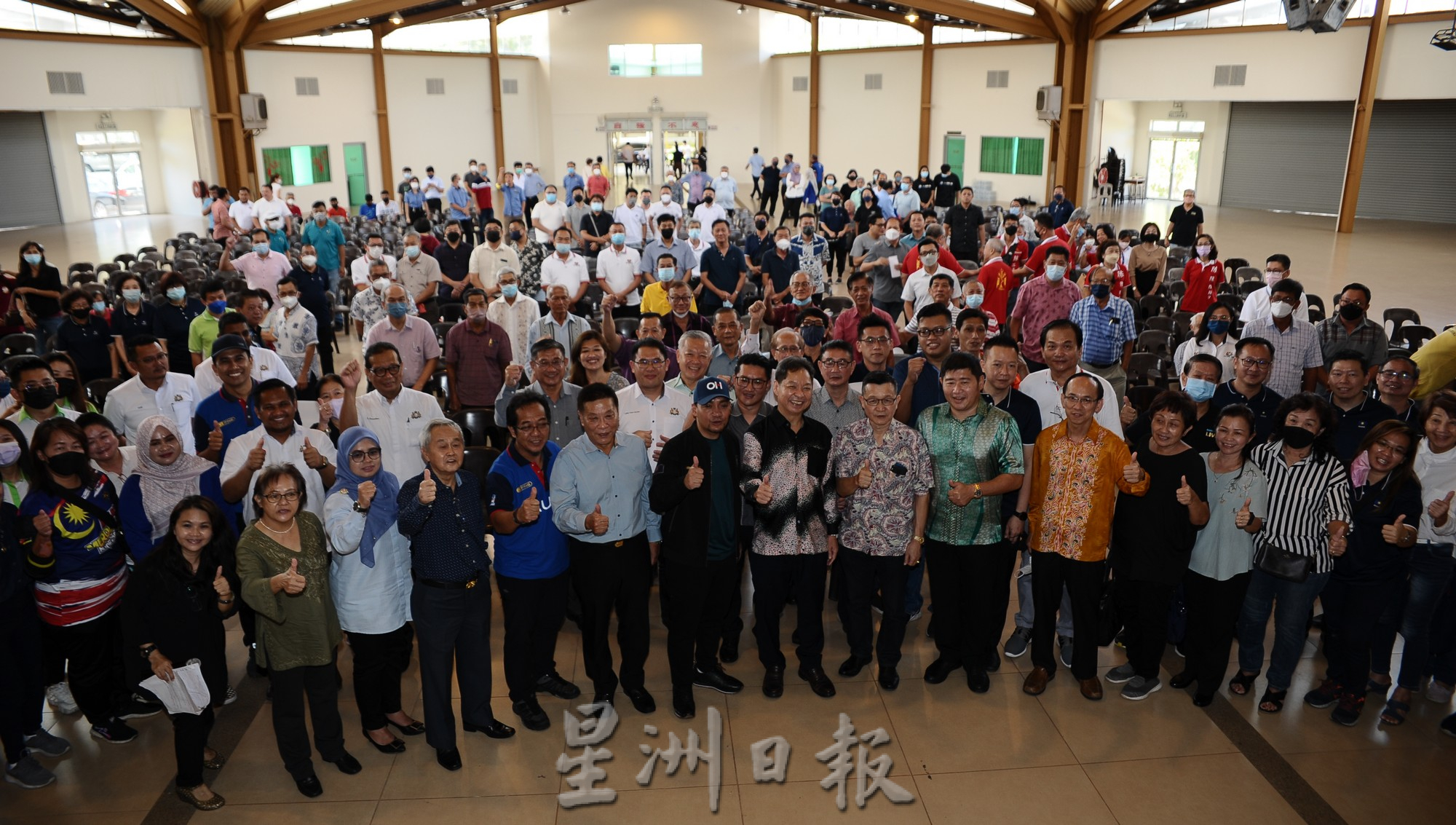 柔：柔大臣为中化中学捎佳音  免土地溢价金 地税仅RM70