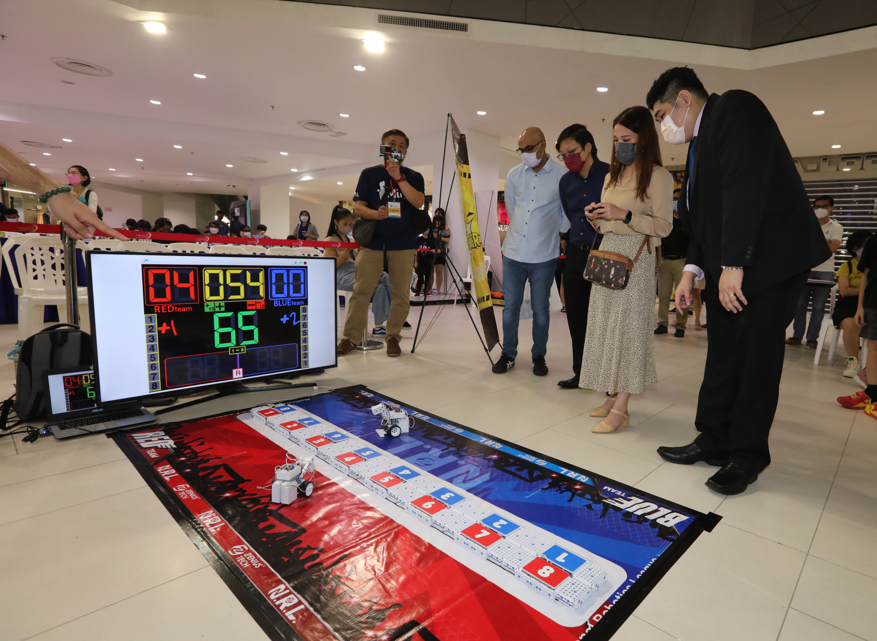 柔：版头之一：2022年全国机器人大赛，来自7个州属的207位参赛者报名