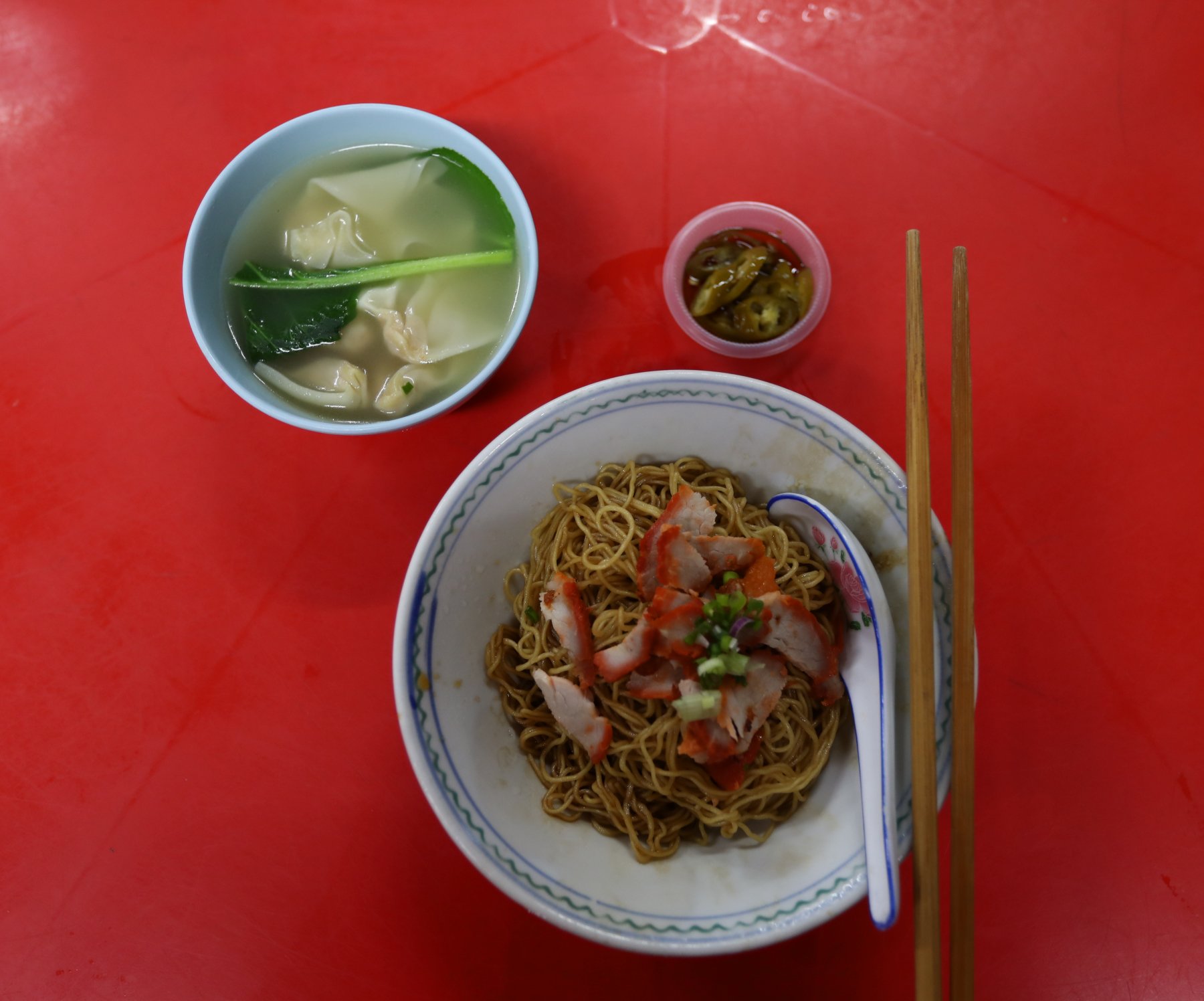 食客指路：坚持父亲传承配方，古早味云吞面掳获本地食客味蕾