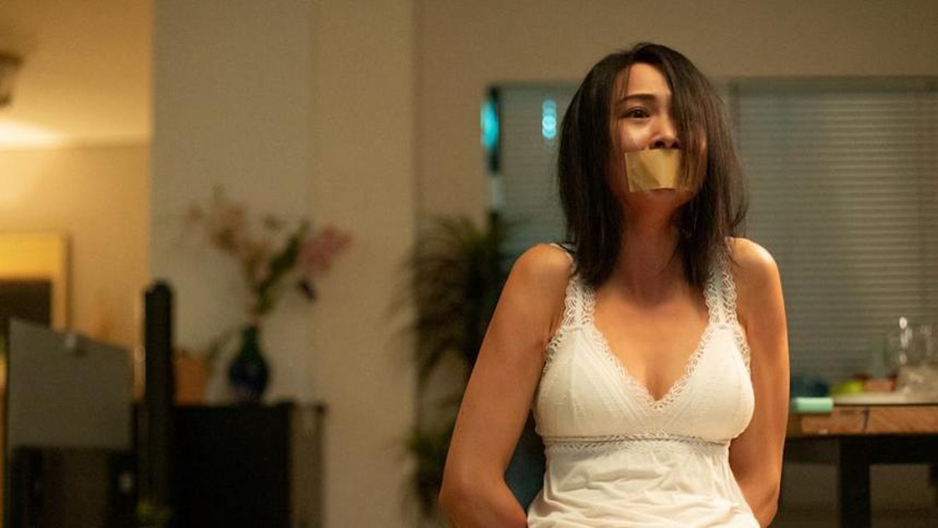 汤怡全裸演出白牺牲? 《致命24小时》网上播