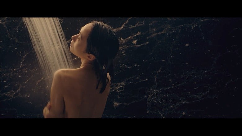 汤怡全裸演出白牺牲? 《致命24小时》网上播