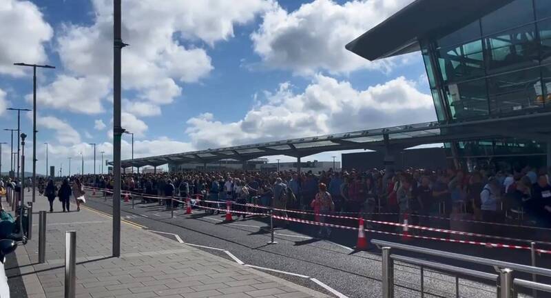 爱尔兰航空电脑系统故障 取消都柏林机场所有航班