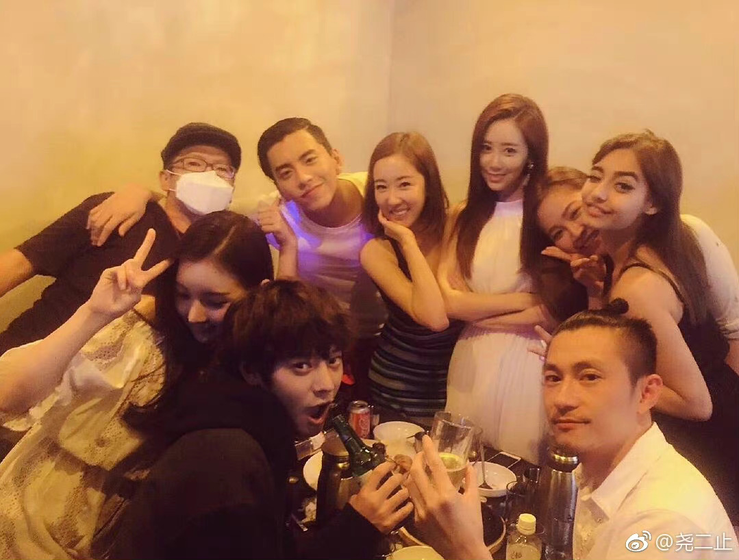 王大陆被质疑买春 蔡卓宜表态维护绯闻男友