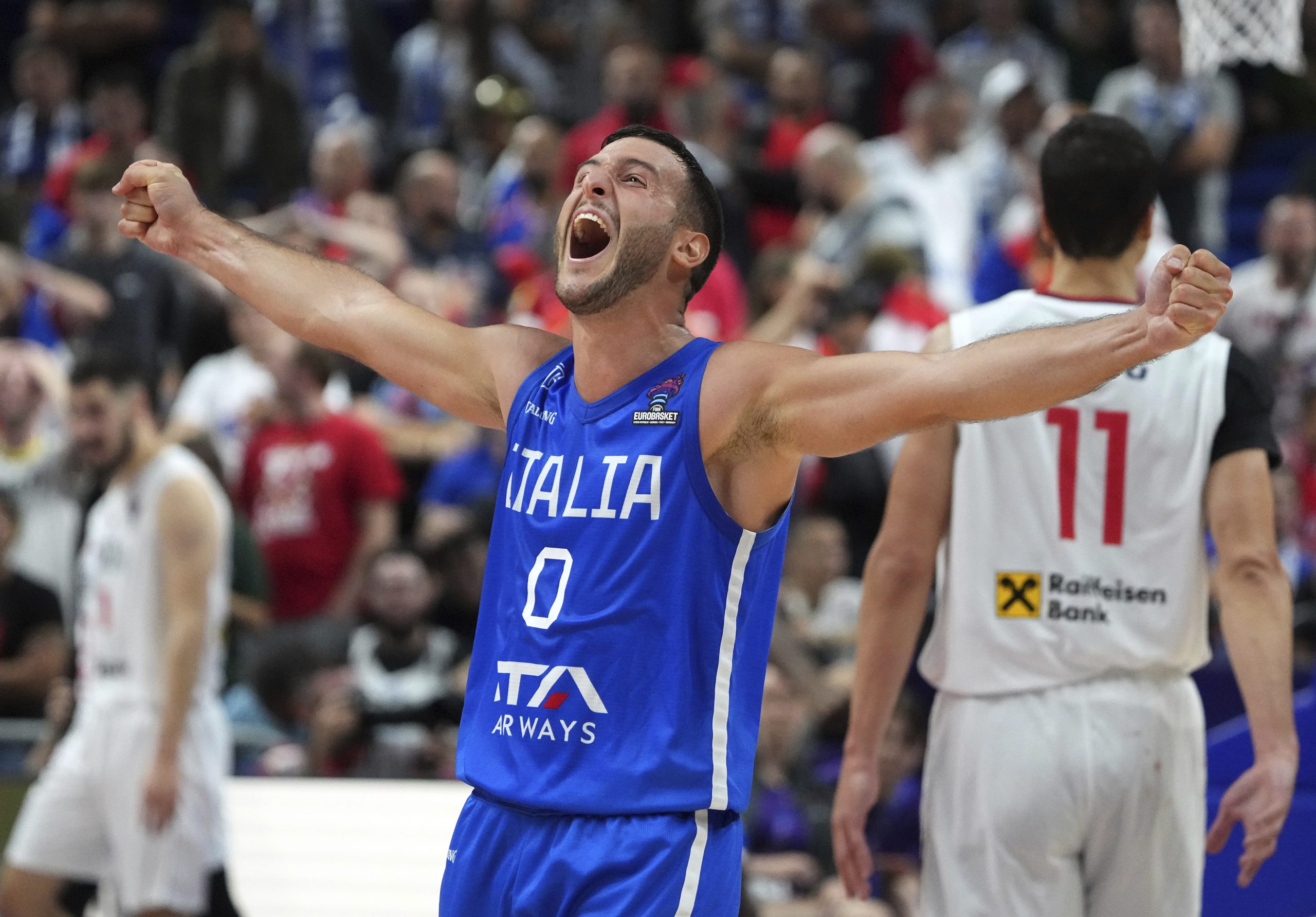 男篮欧锦赛|末节16比2攻势反败为胜 意大利爆冷扳倒塞尔维亚