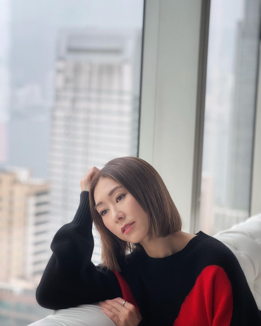 疑立场问题被除名 胡定欣新剧海报不见影