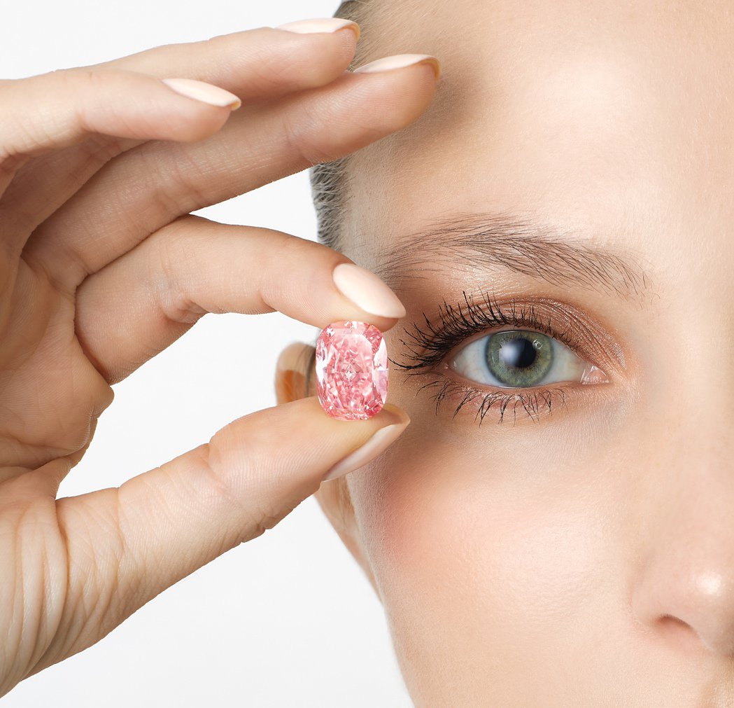 皇室级收藏！史上最纯净艳彩粉钻将登苏富比秋拍