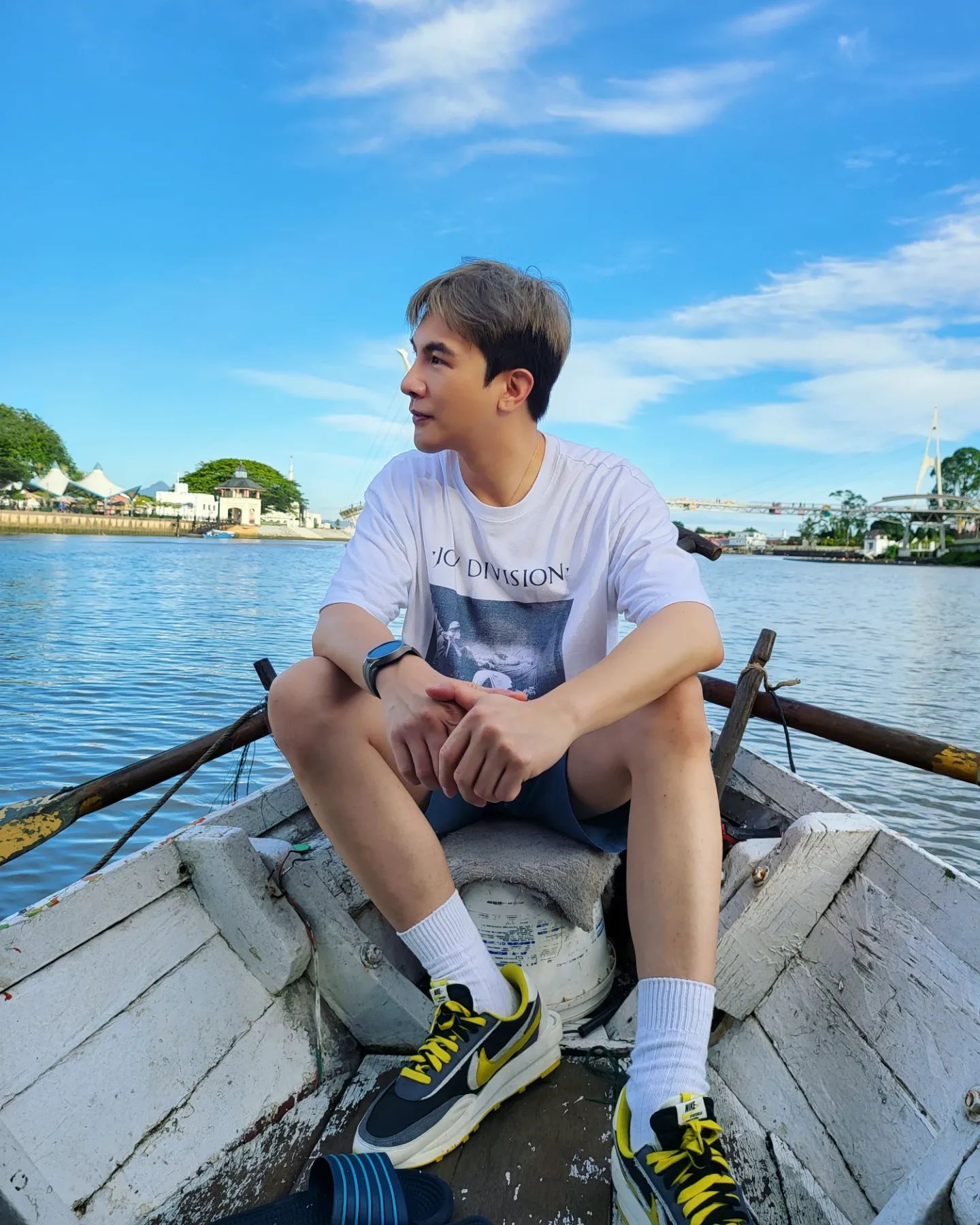 相隔3年终于回老家古晋 谢佳见“验收”爸爸送新屋？	