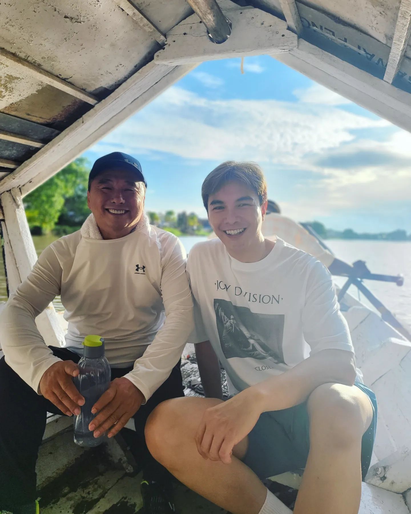 相隔3年终于回老家古晋 谢佳见“验收”爸爸送新屋？	