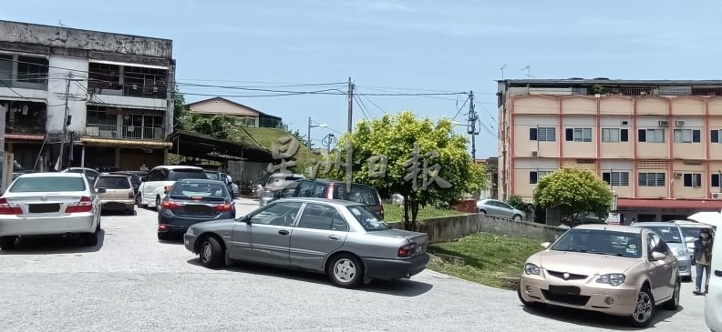 社区动态/培元三校路段严重堵车 多方面商议寻策解决