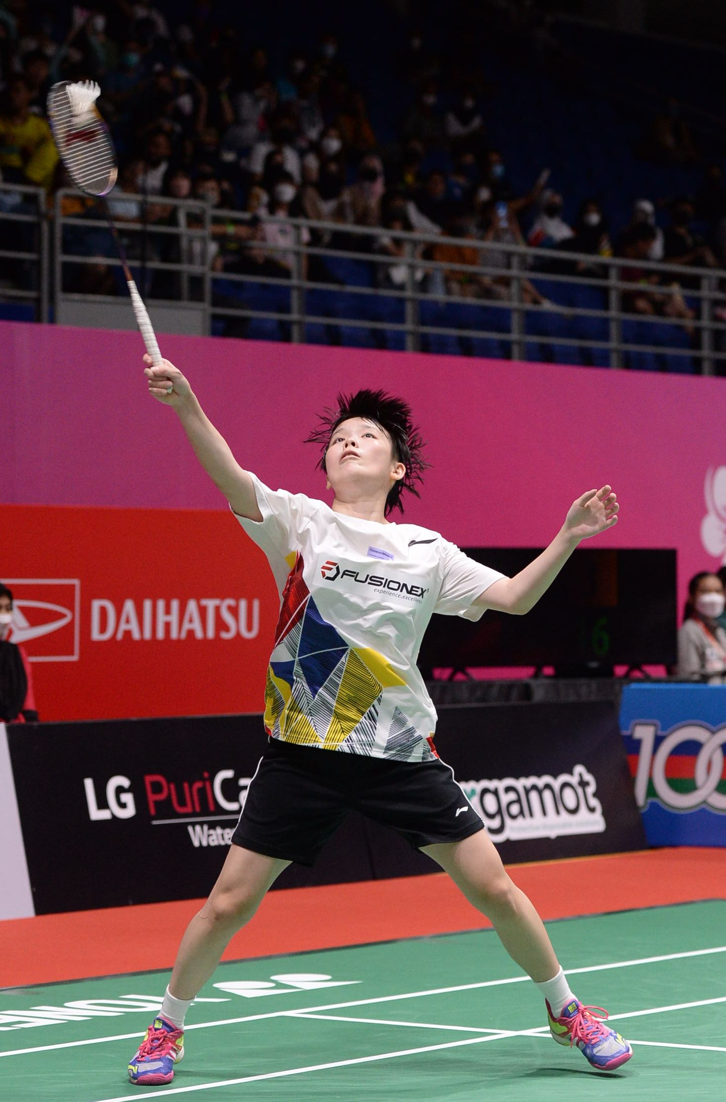 紫盟羽联| 周天成 阀敏 堇溦压阵  安邦再也雄心勃勃