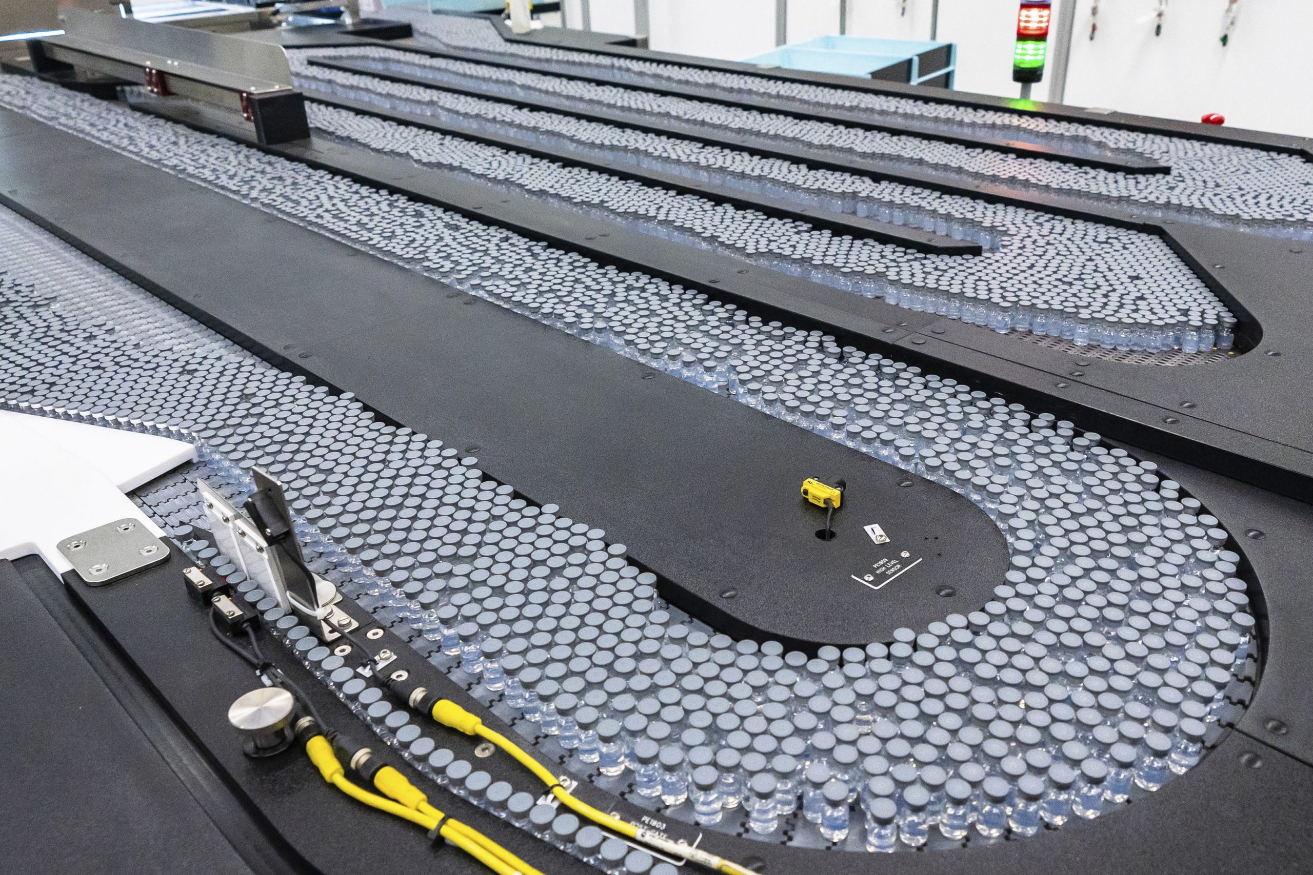 美国批准莫德纳和辉瑞针对Omicron疫苗