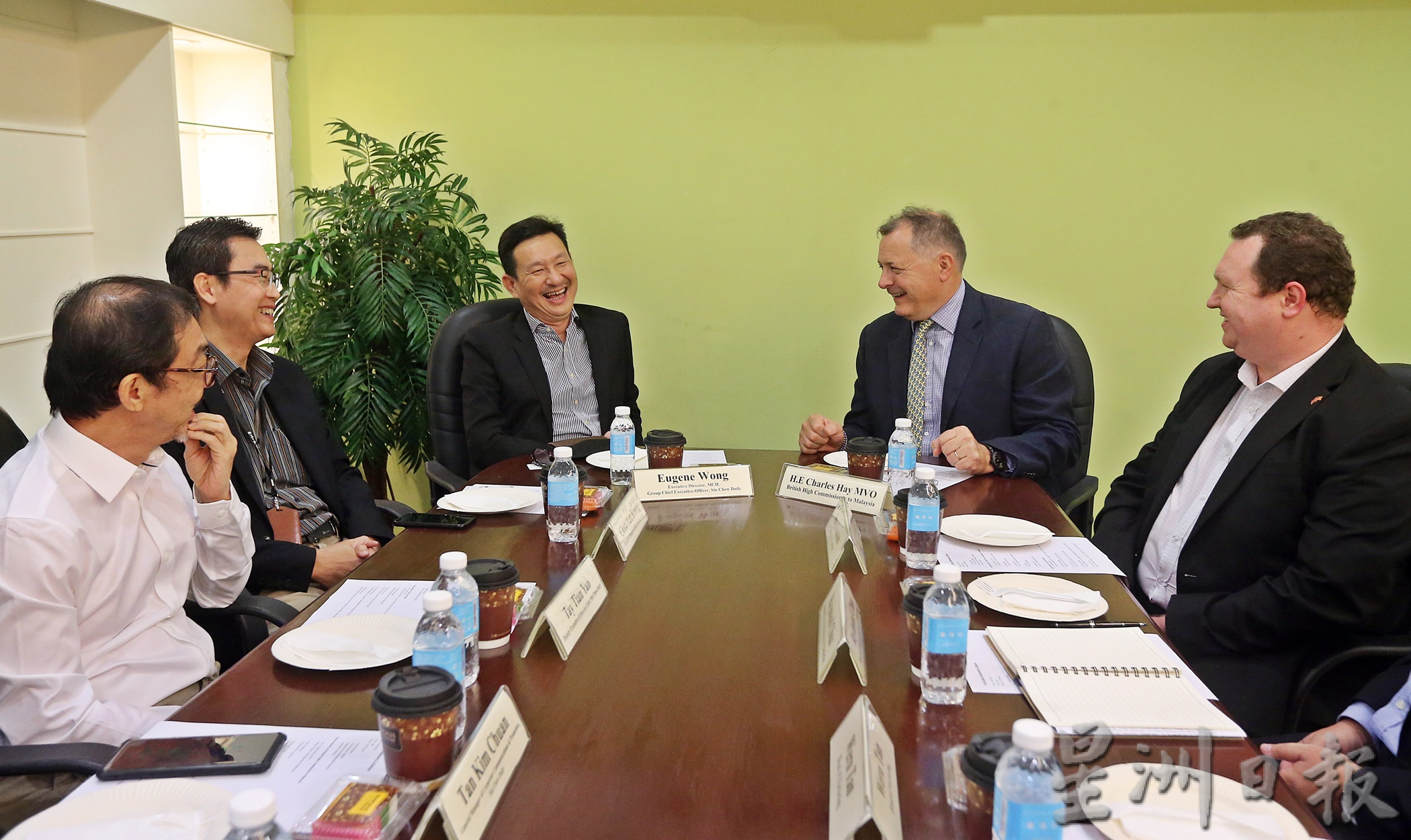 英国最高专员专访