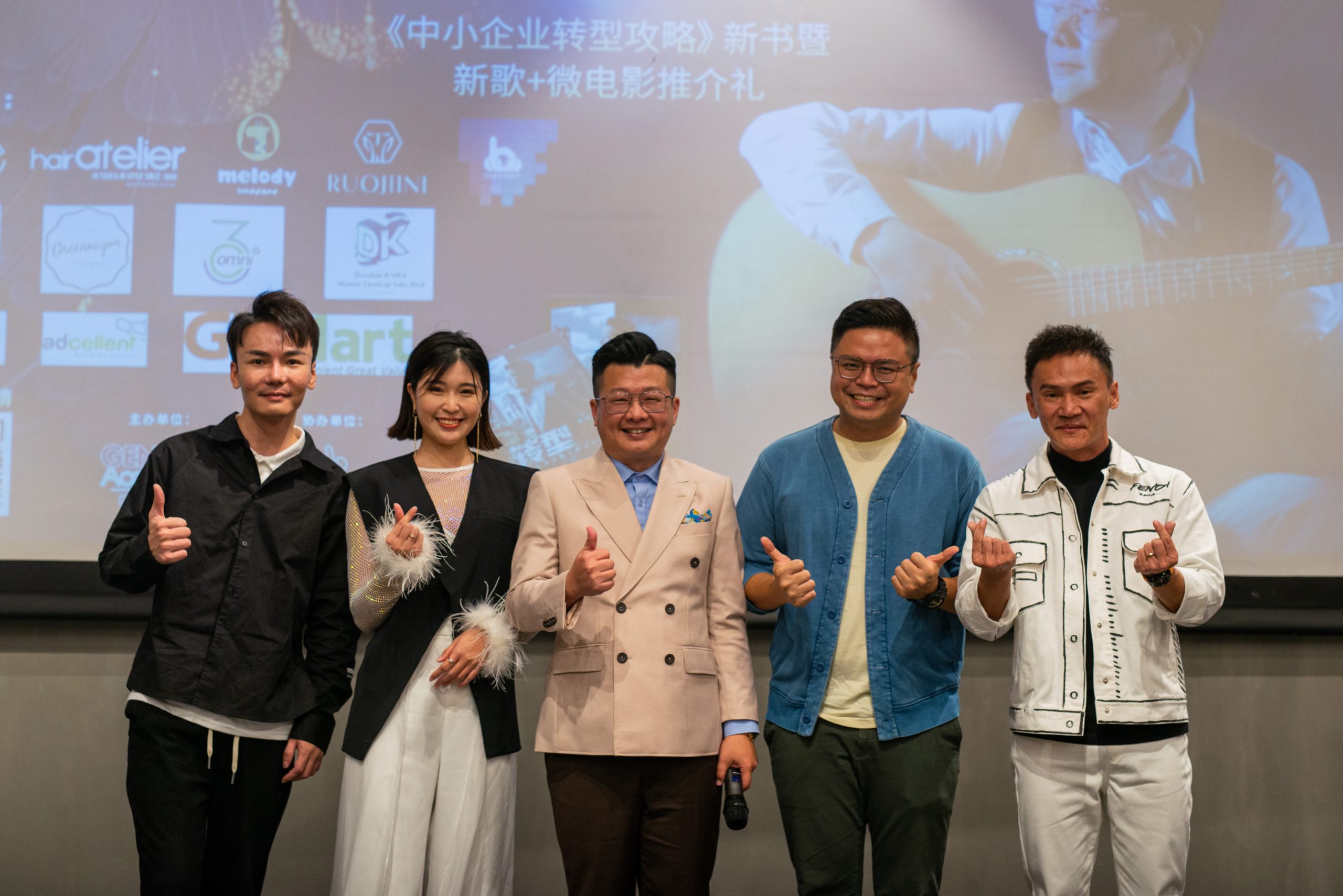 被“魔鬼制作人”汤小康操怕 颜生建直呼:“不想再合作”