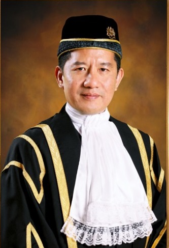 要求法官退审·高庭拒绝罗斯玛申请