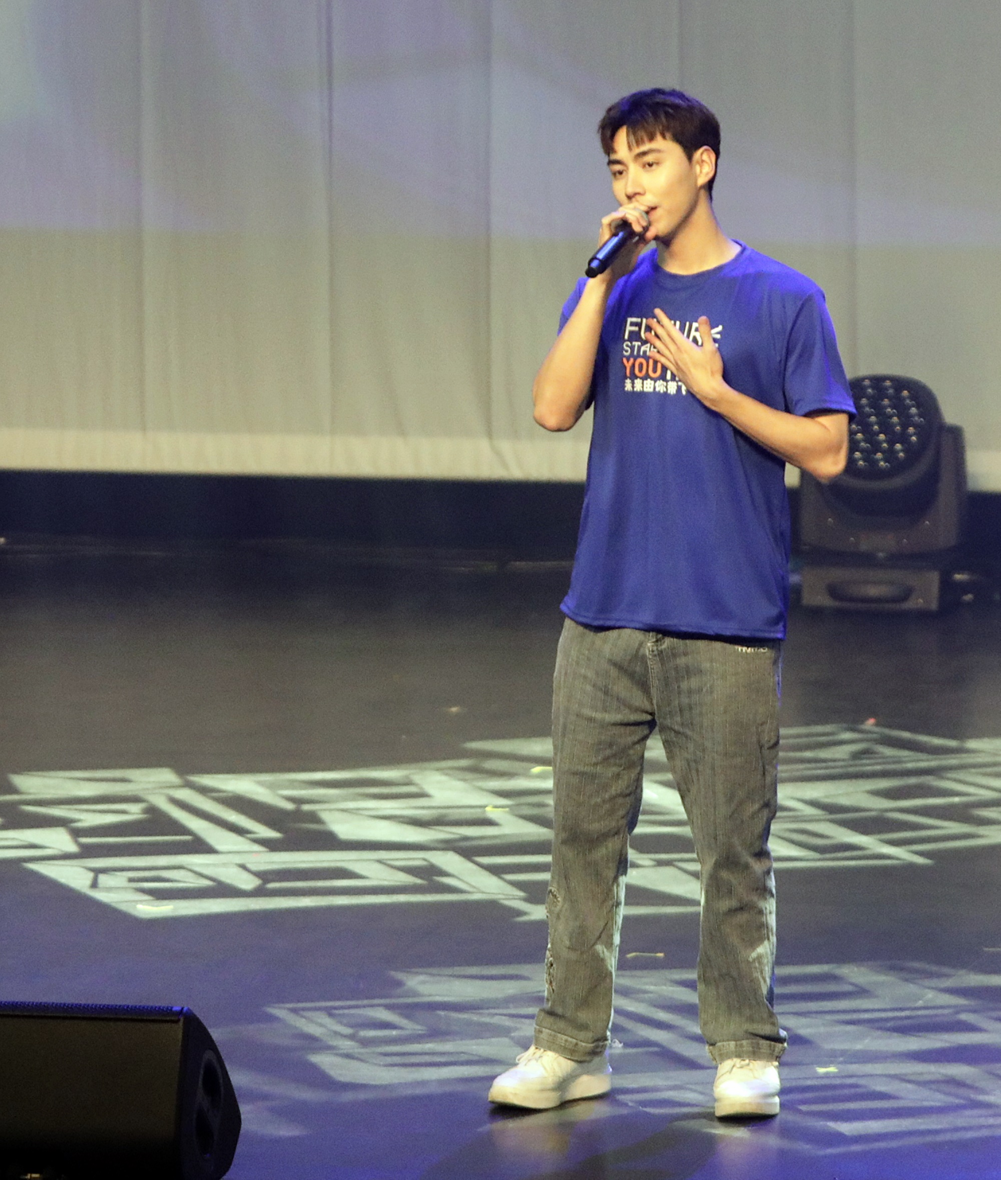 讲3语为饥饿勇士打气 周柏豪想快点来马开唱