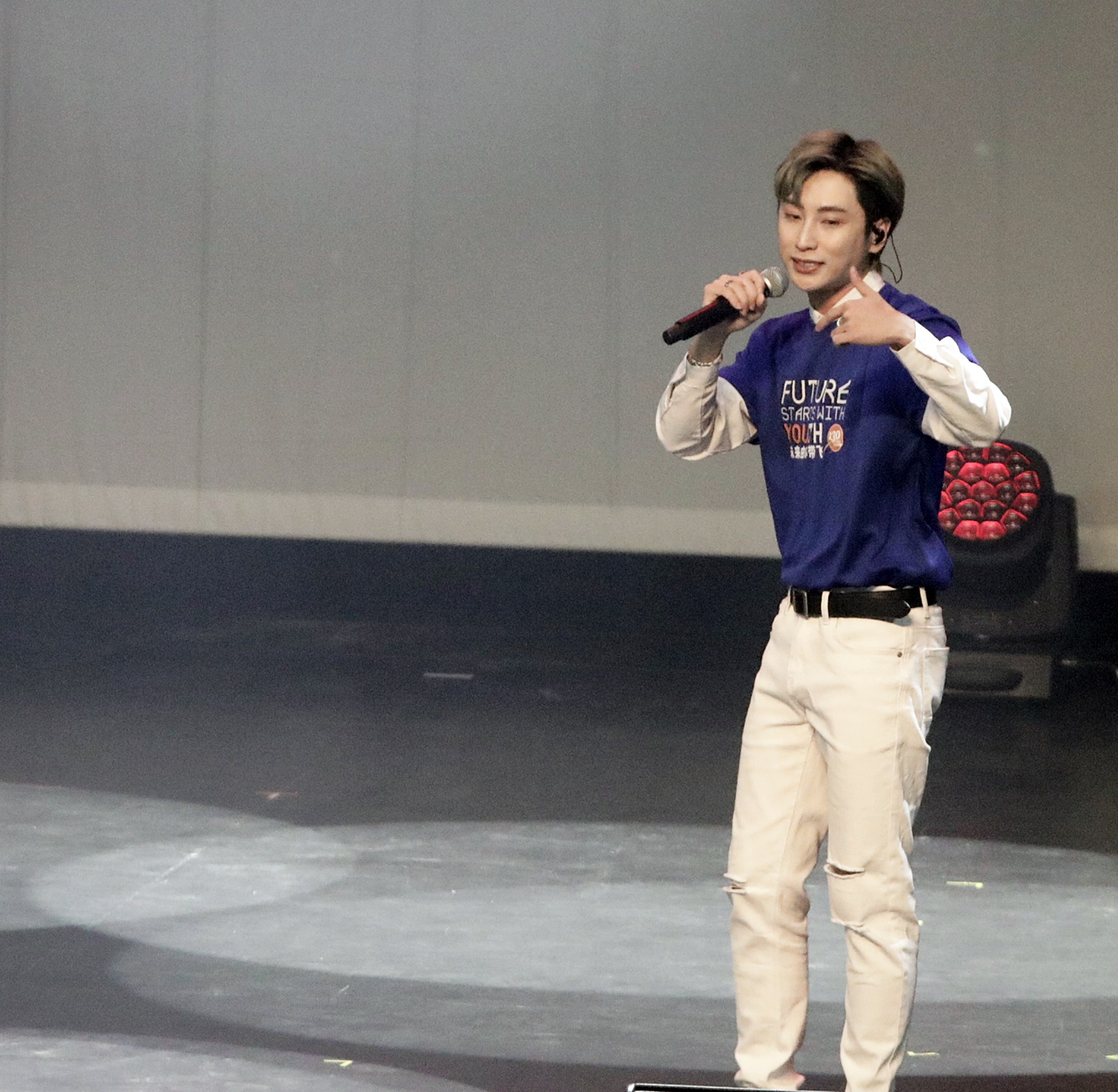 讲3语为饥饿勇士打气 周柏豪想快点来马开唱