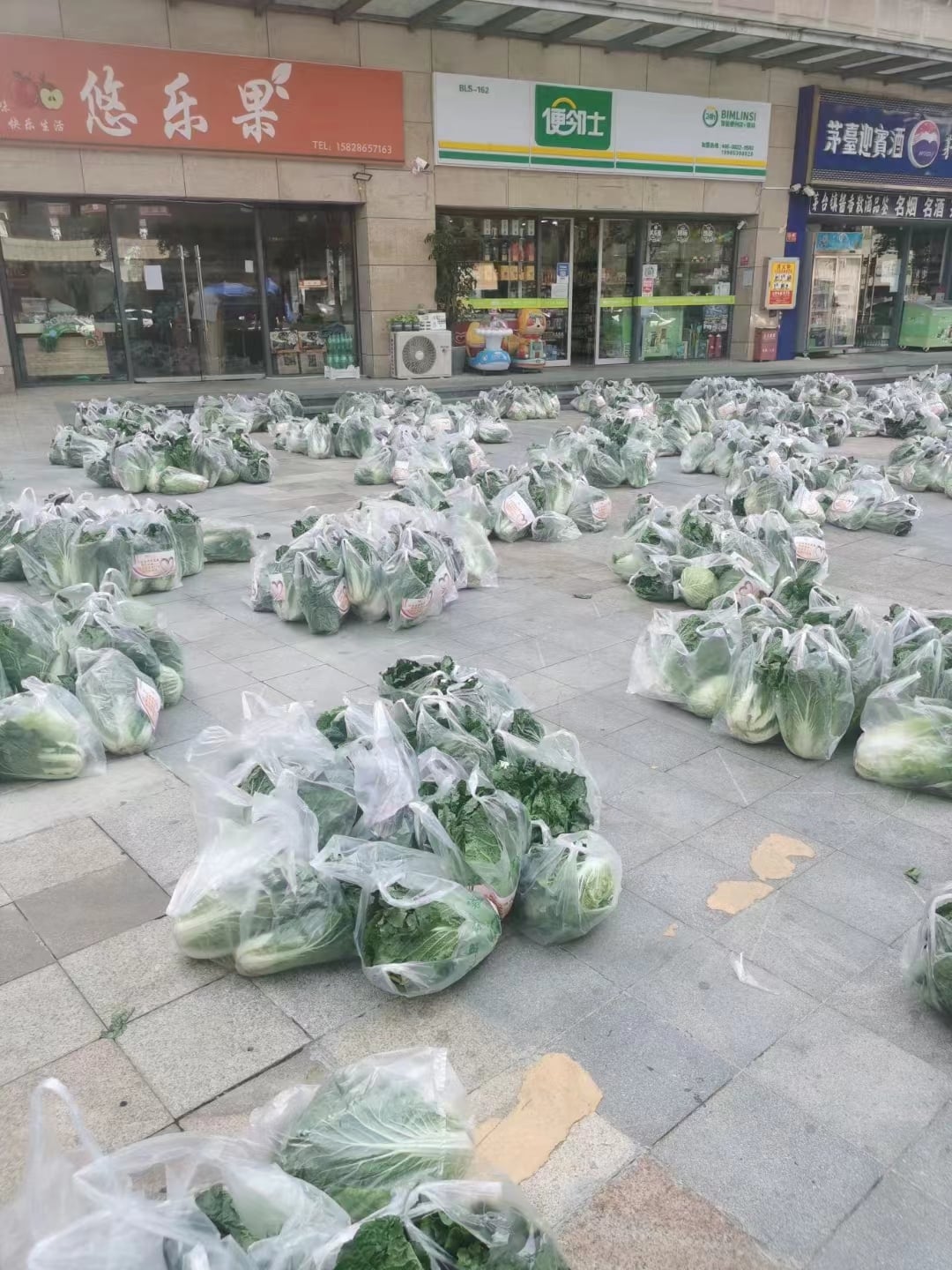 贵阳40万人封控区断粮！居民“3天没吃饭”快饿死　当地人曝惨况