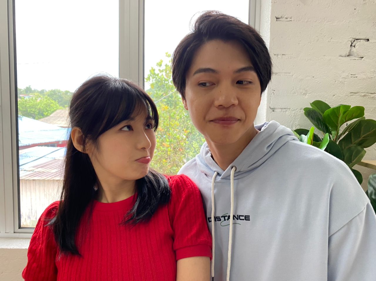 贺岁剧周旋3女  盛天俊享艳福