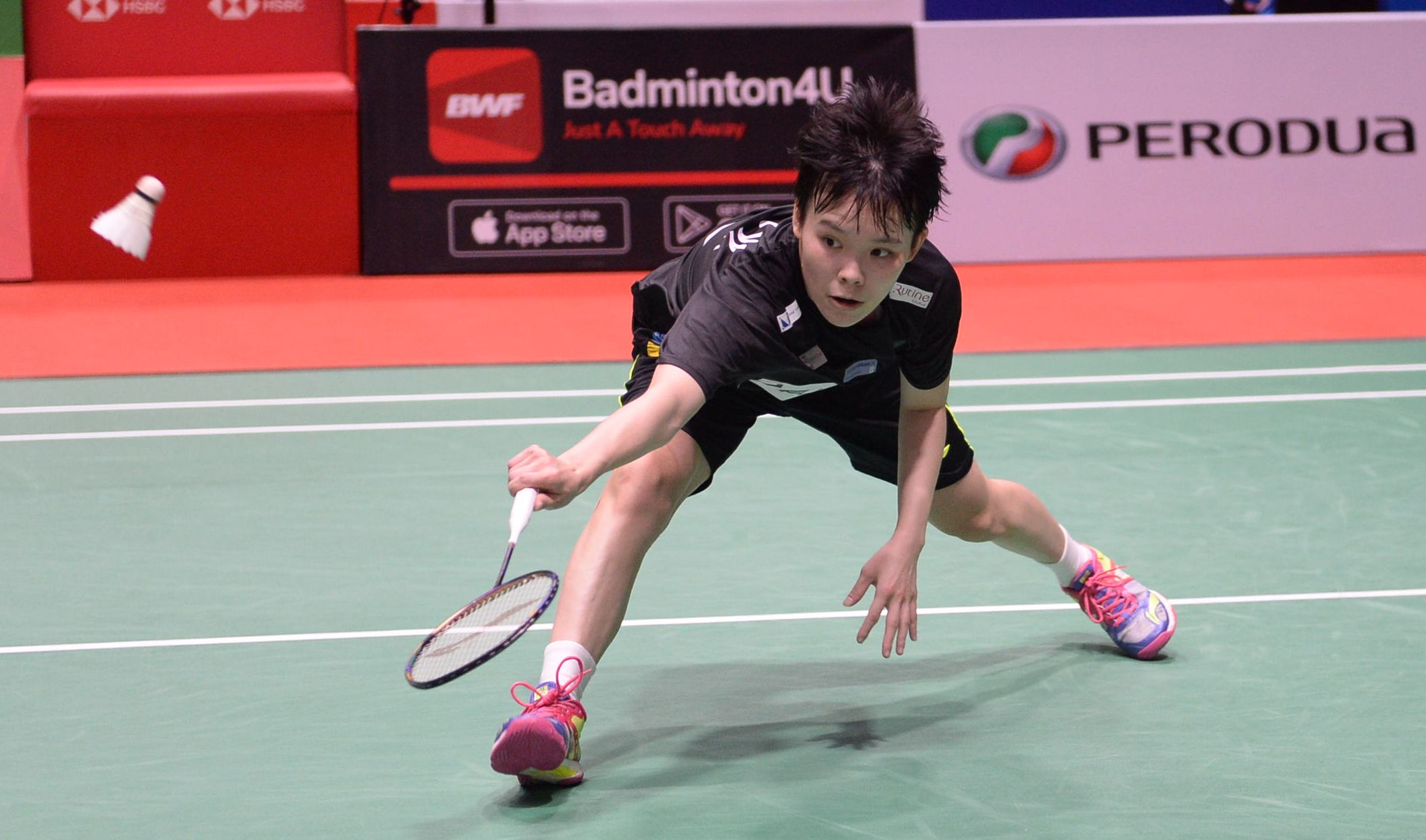 越南羽球超级100赛 堇溦险胜泰15岁美少女 詹俊为内战赢梁峻豪